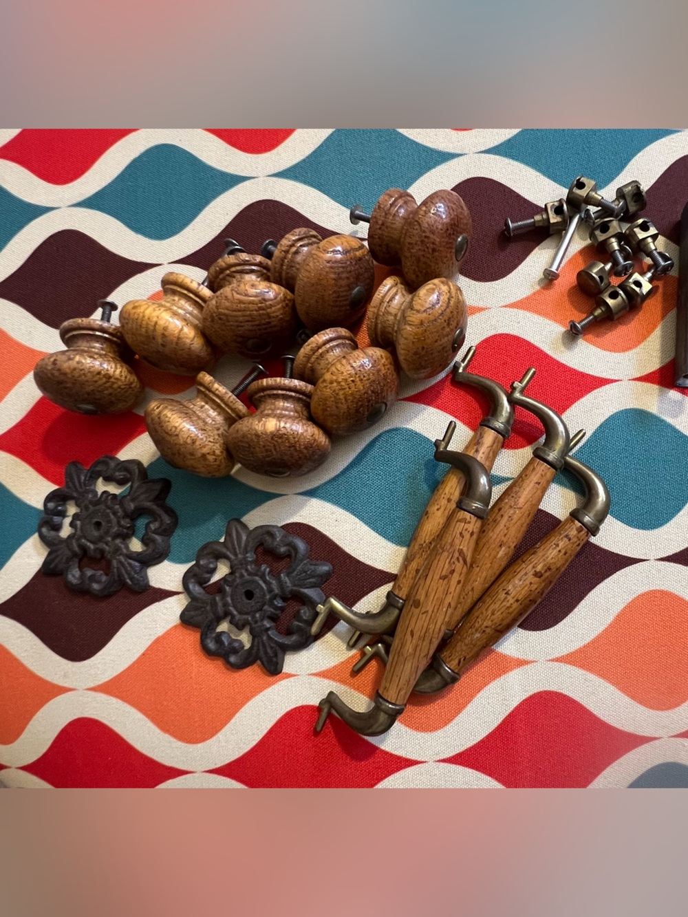 Wood Finish Drawer Knobs and Handles Set - Brown